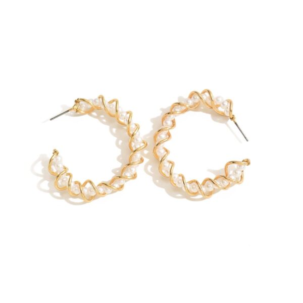 Elegant Gold And Pearl Hoop Earrings -  Stylish And Lightweight Women's Jewelry - Image 2