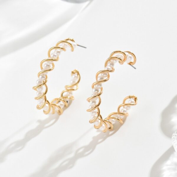 Elegant Gold And Pearl Hoop Earrings -  Stylish And Lightweight Women's Jewelry - Image 3