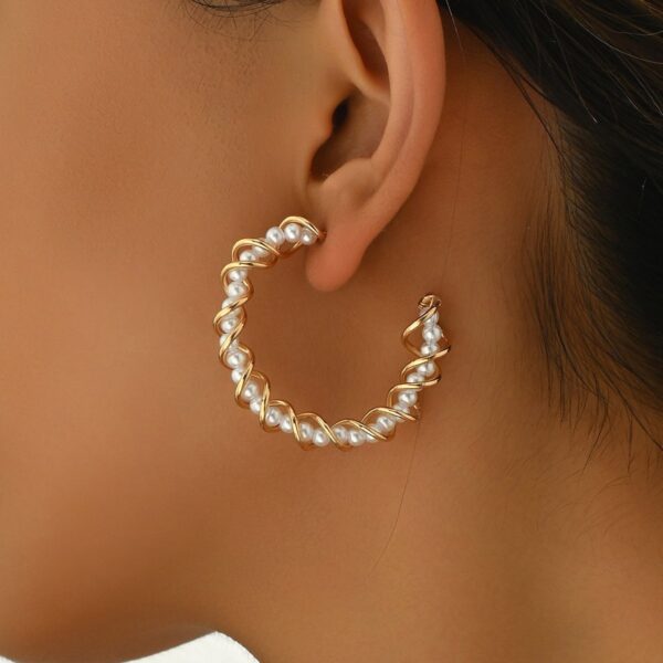 Elegant Gold And Pearl Hoop Earrings -  Stylish And Lightweight Women's Jewelry - Image 4