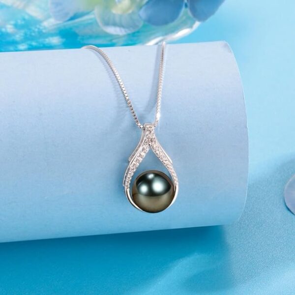 Tahitian Black Pearl Necklace - Image 8