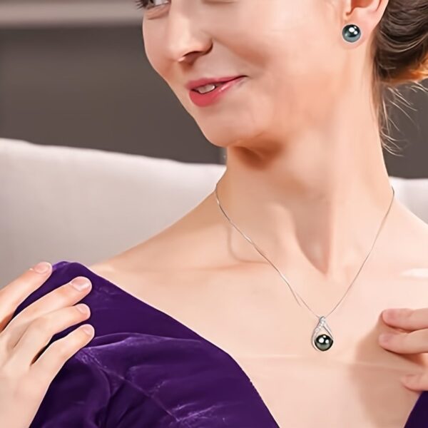 Tahitian Black Pearl Necklace - Image 7