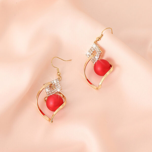 Women's Fashionable Temperamental All-match Earrings - Image 3